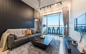 Serene Modern Family Retreat